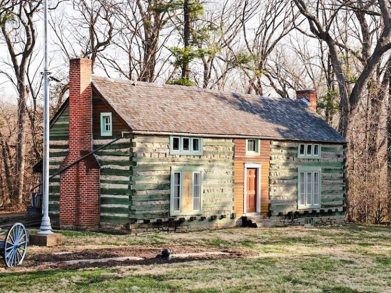 Grant's Cabin